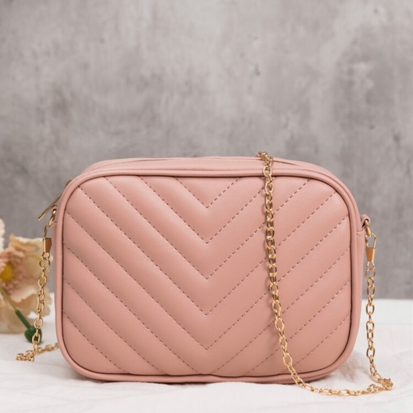 ❤️Pink Quilted Chevron Crossbody Purse - Picture 5 of 5